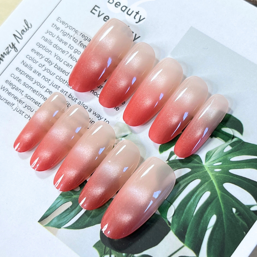 現貨嚴選穿戴甲 秋冬氛圍感紅色暈染玻璃珠 中橢甲 想要自然帶點血色選它!