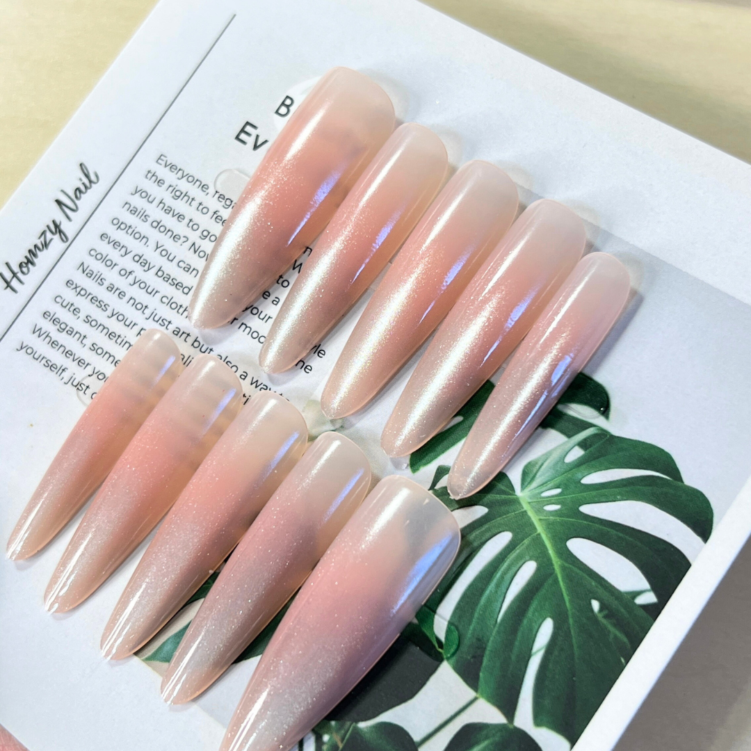 現貨嚴選穿戴甲 超修長!粉嫩腮紅漸層貓眼 長尖甲 想要手指夭壽長又美選它!