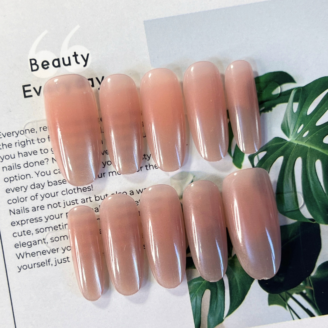 現貨嚴選穿戴甲 純慾風高級漸層貓眼 中橢甲 想要素顏帶點亮亮的就選這款！