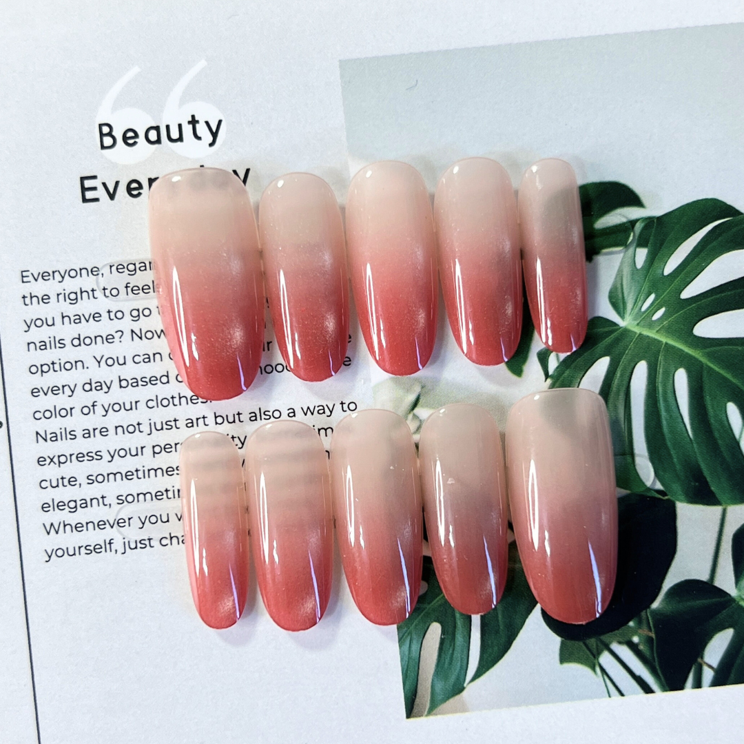 現貨嚴選穿戴甲 秋冬氛圍感紅色暈染玻璃珠 中橢甲 想要自然帶點血色選它！