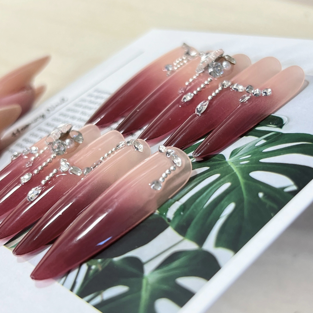 現貨嚴選穿戴甲 華麗紅紫鑽鑽 長尖甲 婚禮搭配禮服加分的好幫手！