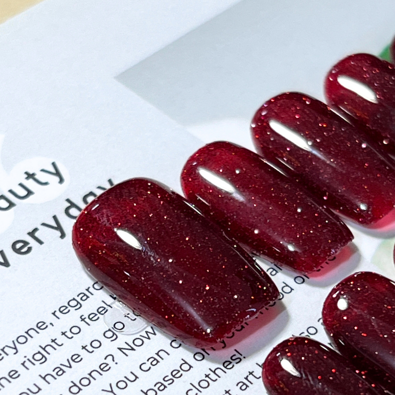 現貨M 美甲師手作穿戴甲 聖誕節到過年都可以用的深紅色 自帶閃耀粉 超人氣此度短梯甲❤️