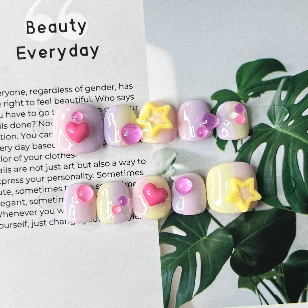 現貨M 兒童穿戴甲 美甲師手作 三色吐司可愛飾品甲 適合你家繽紛的小公主👑