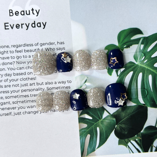 現貨S 兒童穿戴甲 美甲師手作 閃亮銀粉+顯白深藍 適合你家高冷的小公主👑