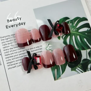 現貨嚴選穿戴甲 24H出貨 酒紅法式蝴蝶結方圓甲