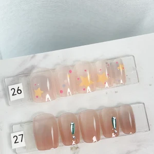 現貨嚴選穿戴甲 24H出貨 可愛透裸星星短方圓甲