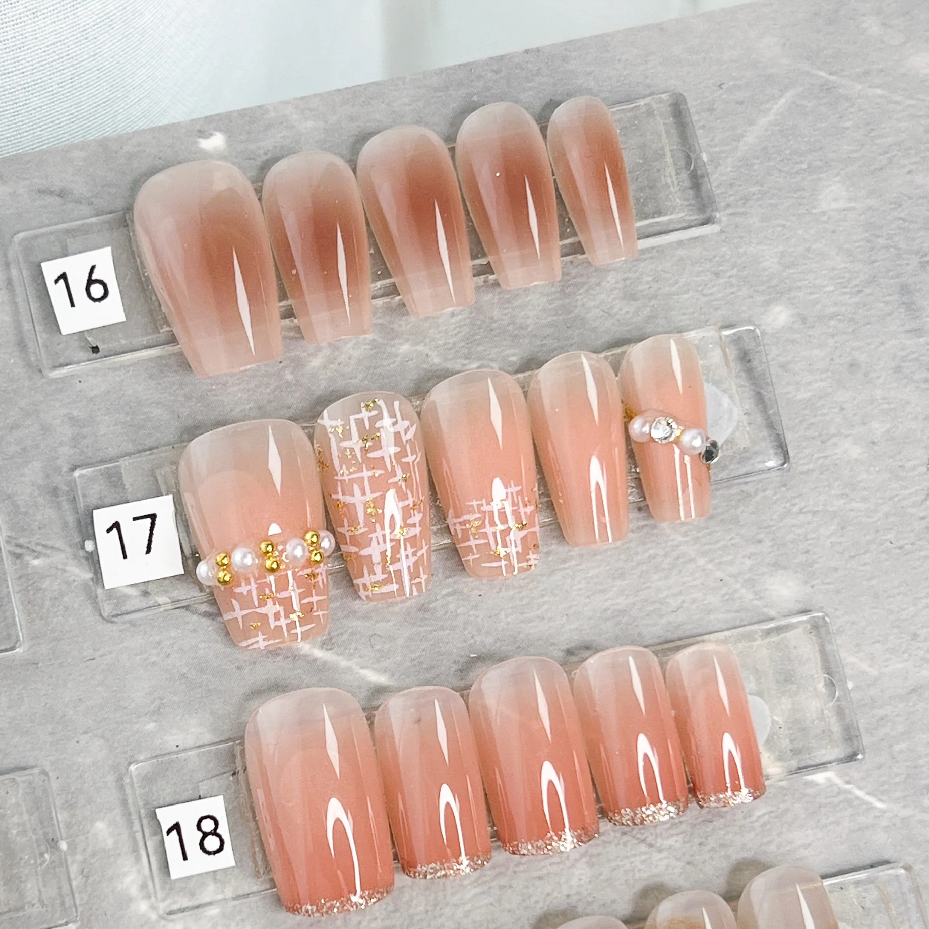 現貨嚴選穿戴甲 24H出貨 千金毛呢珍珠中梯甲