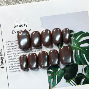 ✨NEW IN ✨深棕色貓眼穿戴甲 喜歡簡單又酷酷的你